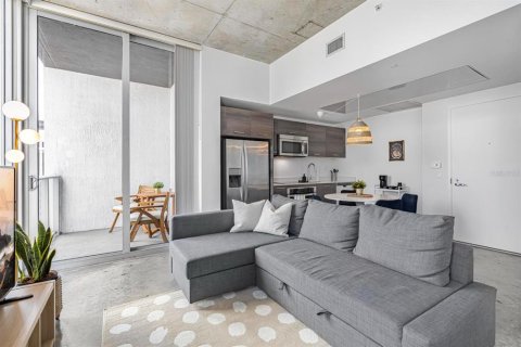 Condominio en alquiler en Miami, Florida, 1 dormitorio, 41.43 m2 № 1805578 - foto 1