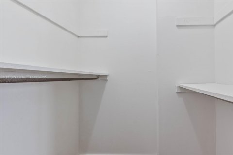 Condominio en venta en Sunny Isles Beach, Florida, 3 dormitorios, 145.86 m2 № 1944274 - foto 21