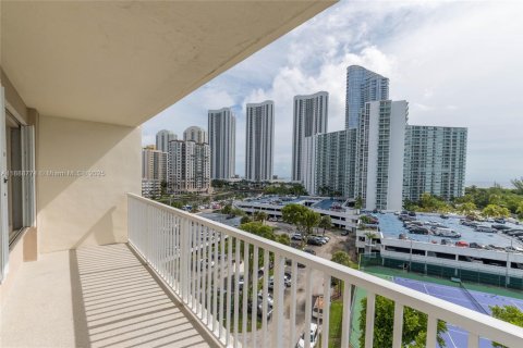 Condominio en venta en Sunny Isles Beach, Florida, 3 dormitorios, 145.86 m2 № 1944274 - foto 24