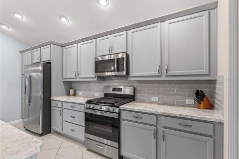 Casa en venta en The Villages, Florida, 3 dormitorios, 173.63 m2 № 2324267 - foto 18