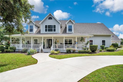 Casa en venta en Okahumpka, Florida, 5 dormitorios, 383.41 m2 № 1903140 - foto 1