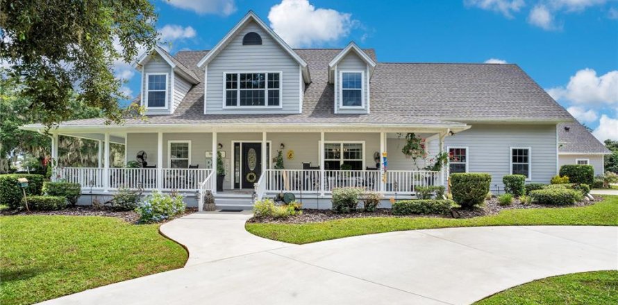 House in Okahumpka, Florida 5 bedrooms, 383.41 sq.m. № 1903140