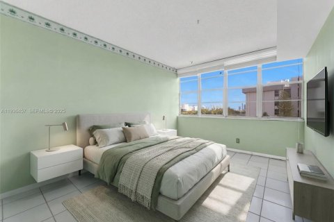 Copropriété à vendre à North Miami Beach, Floride: 2 chambres, 103.31 m2 № 1994507 - photo 14