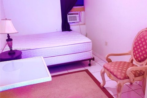 Снять в аренду квартиру в Холливуд, Флорида 172.71м2, № 2006040 - фото 3