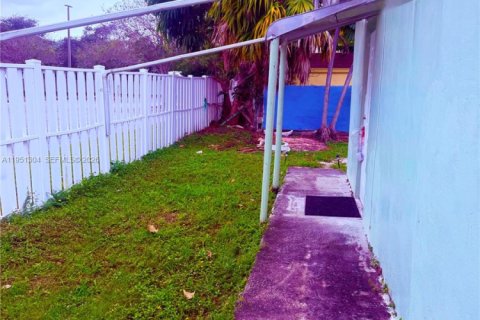 Снять в аренду квартиру в Холливуд, Флорида 172.71м2, № 2006040 - фото 11