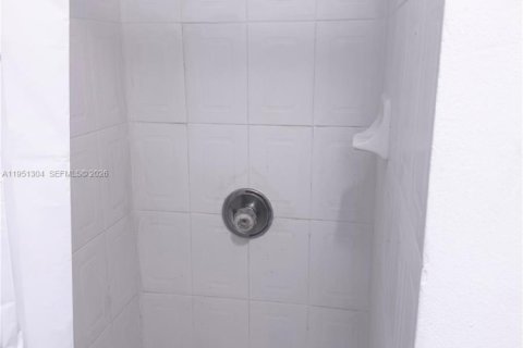 Снять в аренду квартиру в Холливуд, Флорида 172.71м2, № 2006040 - фото 8