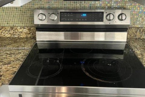 Propiedad comercial en venta en Miami, Florida, 520.25 m2 № 1936665 - foto 7