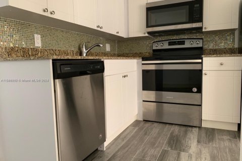 Propiedad comercial en venta en Miami, Florida, 520.25 m2 № 1936665 - foto 20