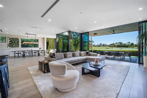 Villa ou maison à vendre à Miami Beach, Floride: 5 chambres, 421.96 m2 № 1790468 - photo 14
