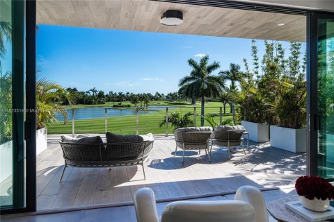 Villa ou maison à vendre à Miami Beach, Floride: 5 chambres, 421.96 m2 № 1790468 - photo 23