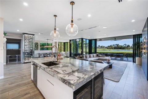 Villa ou maison à vendre à Miami Beach, Floride: 5 chambres, 421.96 m2 № 1790468 - photo 3
