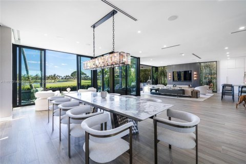 Villa ou maison à vendre à Miami Beach, Floride: 5 chambres, 421.96 m2 № 1790468 - photo 18