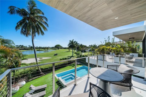 Villa ou maison à vendre à Miami Beach, Floride: 5 chambres, 421.96 m2 № 1790468 - photo 2