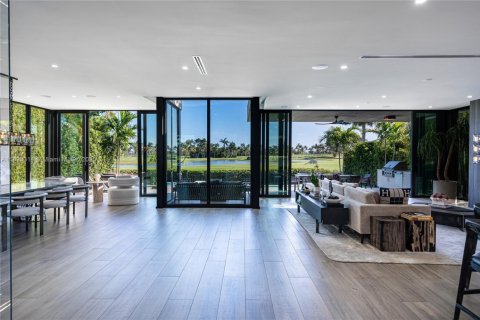 Villa ou maison à vendre à Miami Beach, Floride: 5 chambres, 421.96 m2 № 1790468 - photo 17