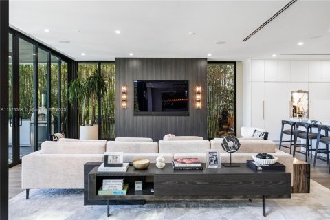 Villa ou maison à vendre à Miami Beach, Floride: 5 chambres, 421.96 m2 № 1790468 - photo 16