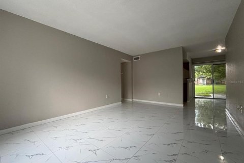 Condominio en alquiler en Orlando, Florida, 1 dormitorio, 72.19 m2 № 1905922 - foto 8
