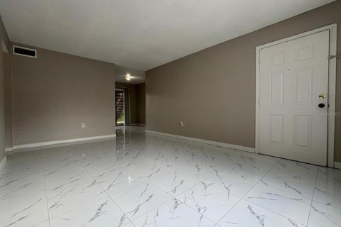 Condominio en alquiler en Orlando, Florida, 1 dormitorio, 72.19 m2 № 1905922 - foto 7