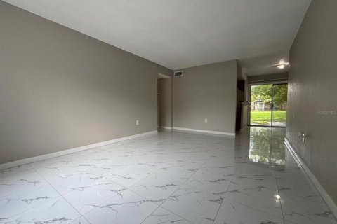 Condominio en alquiler en Orlando, Florida, 1 dormitorio, 72.19 m2 № 1905922 - foto 6