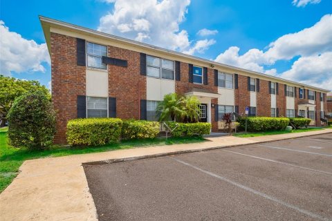 Condominio en alquiler en Orlando, Florida, 1 dormitorio, 72.19 m2 № 1905922 - foto 1