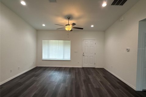 House in Ocklawaha, Florida 3 bedrooms, 122.54 sq.m. № 2379271 - photo 7