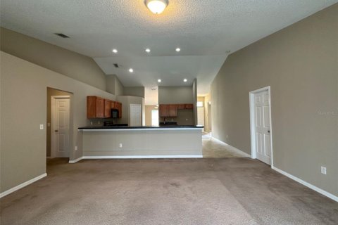 Casa en alquiler en Kissimmee, Florida, 4 dormitorios, 205.04 m2 № 2216744 - foto 8