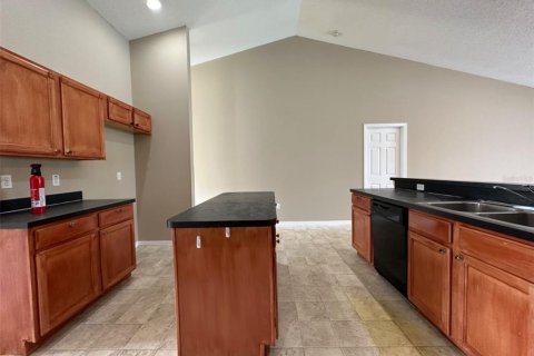 Casa en alquiler en Kissimmee, Florida, 4 dormitorios, 205.04 m2 № 2216744 - foto 23