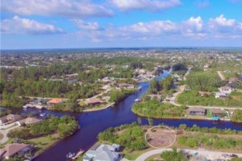 Terreno en venta en Port Charlotte, Florida № 1559087 - foto 9