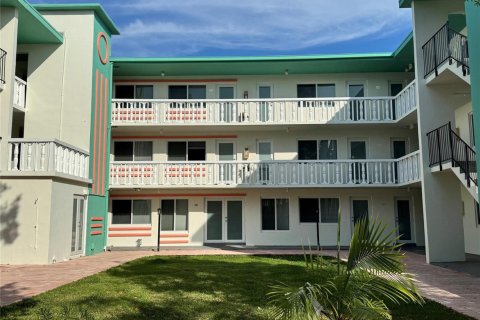 Appartement à Hollywood, Floride 1 chambre, 61.32 m2 № 2376258