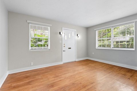 Apartamento en alquiler en Tampa, Florida, 2 dormitorios, 98.2 m2 № 1905867 - foto 6