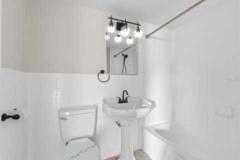 Apartamento en alquiler en Tampa, Florida, 2 dormitorios, 98.2 m2 № 1905867 - foto 15