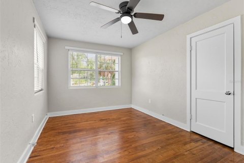 Apartamento en alquiler en Tampa, Florida, 2 dormitorios, 98.2 m2 № 1905867 - foto 14