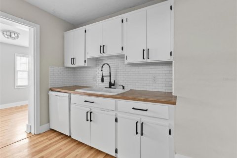 Apartamento en alquiler en Tampa, Florida, 2 dormitorios, 98.2 m2 № 1905867 - foto 10