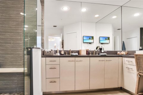 Adosado en venta en Fort Lauderdale, Florida, 3 dormitorios, 190.45 m2 № 2247785 - foto 27