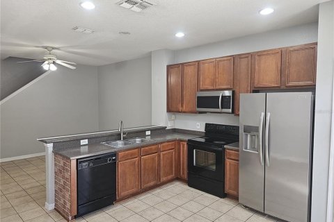 Adosado en alquiler en Kissimmee, Florida, 3 dormitorios, 129.51 m2 № 2202596 - foto 5