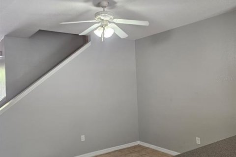 Adosado en alquiler en Kissimmee, Florida, 3 dormitorios, 129.51 m2 № 2202596 - foto 9
