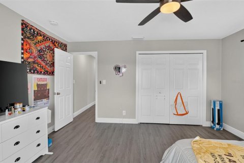 House in Cape Coral, Florida 3 bedrooms, 181.72 sq.m. № 2355824 - photo 26