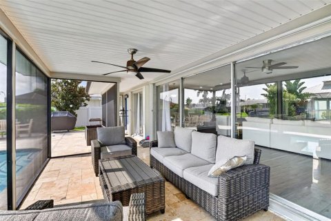 House in Cape Coral, Florida 3 bedrooms, 181.72 sq.m. № 2355824 - photo 30