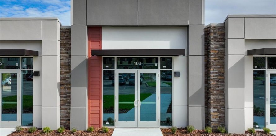 Commercial property in Orlando, Florida № 2106708