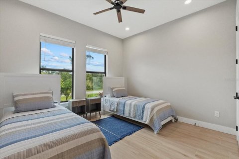 House in Port Charlotte, Florida 3 bedrooms, 201.23 sq.m. № 1801491 - photo 28
