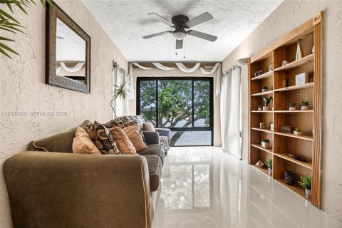 Купить кондоминиум в Дирфилд-Бич, Флорида 3 спальни, 102.19м2, № 2066677 - фото 16