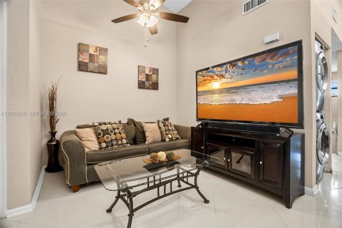 Купить кондоминиум в Дирфилд-Бич, Флорида 3 спальни, 102.19м2, № 2066677 - фото 6