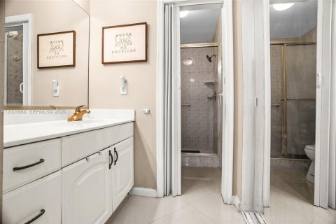 Купить кондоминиум в Дирфилд-Бич, Флорида 3 спальни, 102.19м2, № 2066677 - фото 13