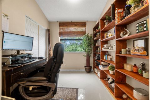 Купить кондоминиум в Дирфилд-Бич, Флорида 3 спальни, 102.19м2, № 2066677 - фото 17