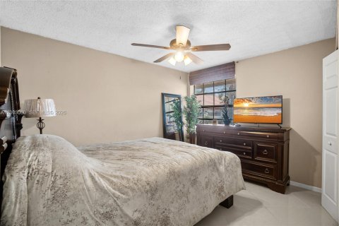 Купить кондоминиум в Дирфилд-Бич, Флорида 3 спальни, 102.19м2, № 2066677 - фото 18