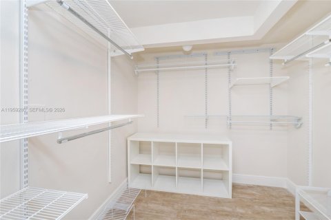 Villa ou maison à vendre à Key Biscayne, Floride: 4 chambres, 202.06 m2 № 2078156 - photo 19