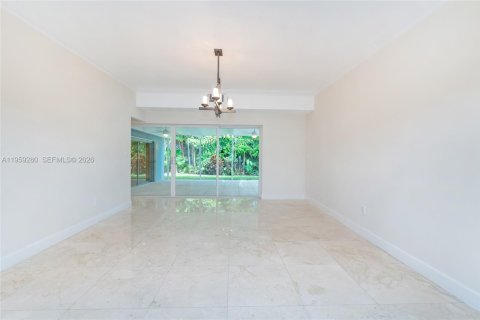 Villa ou maison à vendre à Key Biscayne, Floride: 4 chambres, 202.06 m2 № 2078156 - photo 7