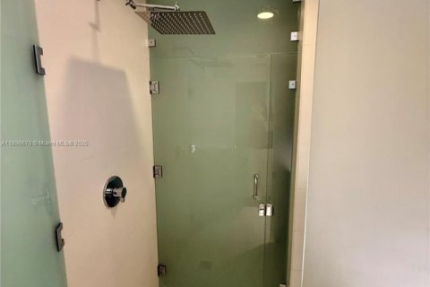 Condo in Miami, Florida, 1 bedroom  № 2081514 - photo 10