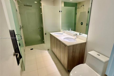 Condo in Miami, Florida, 1 bedroom  № 2081514 - photo 6