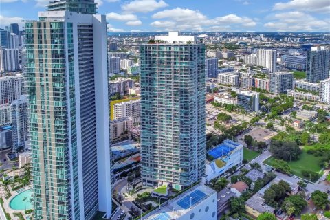 Condo in Miami, Florida, 1 bedroom  № 2081514 - photo 19
