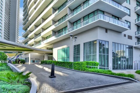 Condo in Miami, Florida, 1 bedroom  № 2081514 - photo 24